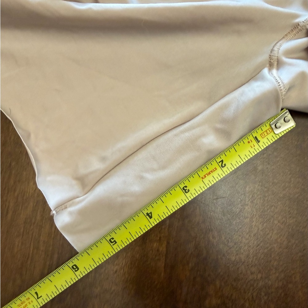 Spanx Low Plunge Mid Thigh Bodysuit Large ***read description - Picture 5 of 7